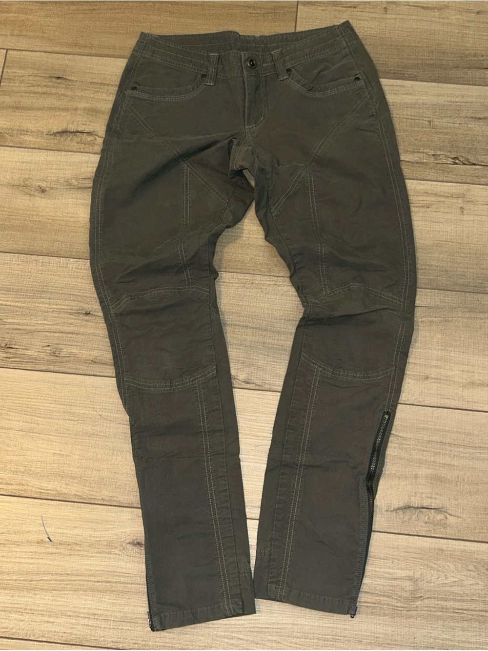 KUHL Pants Military Green Outdoors Hiking Camping Side Zip Ankle Women Size 4
